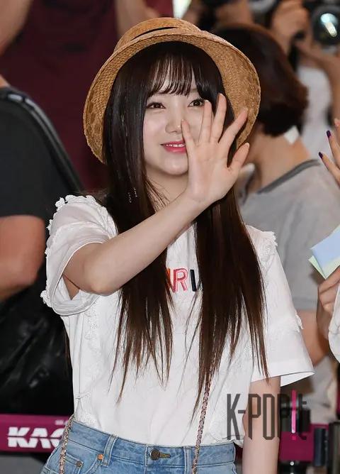 Lovelyz, K — Airport