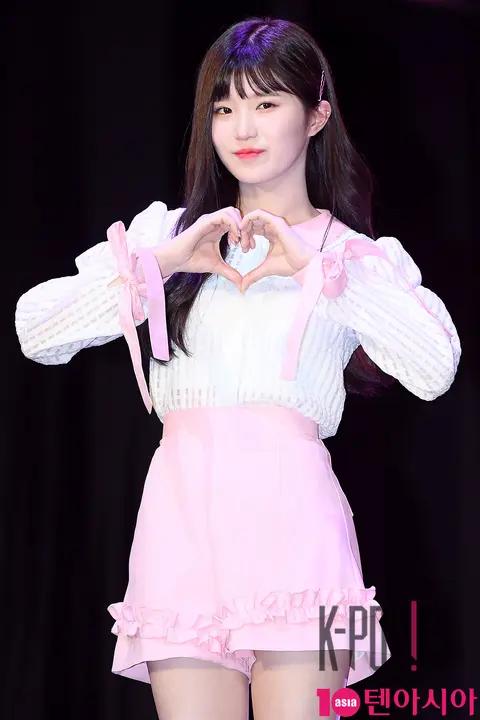 fromis_9, Song Ha-young — fromis_9 Showcase