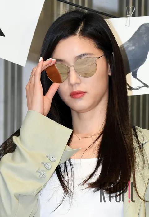 Jun Ji-hyun — Launch