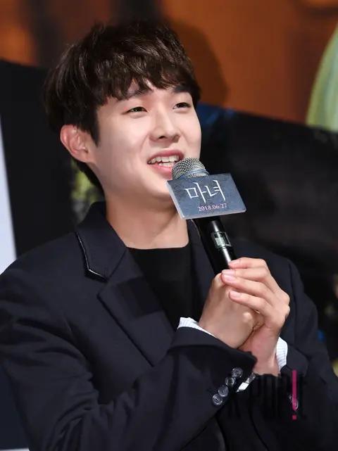 Choi Woo-shik — The Witch Production Briefing