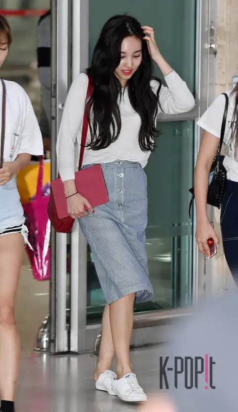 TWICE, Nayeon (TWICE) — Airport
