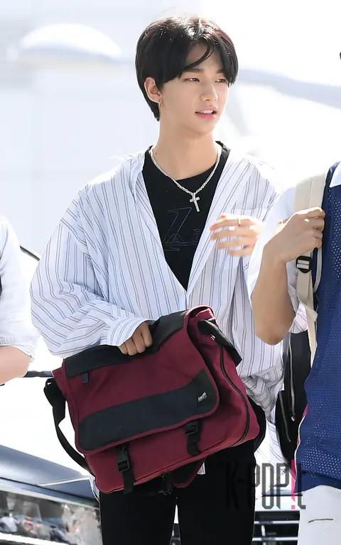 Stray Kids, Hyun-jin — Airport