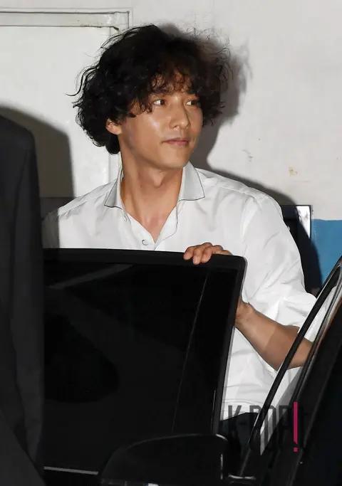 Won Bin — Fan Sign