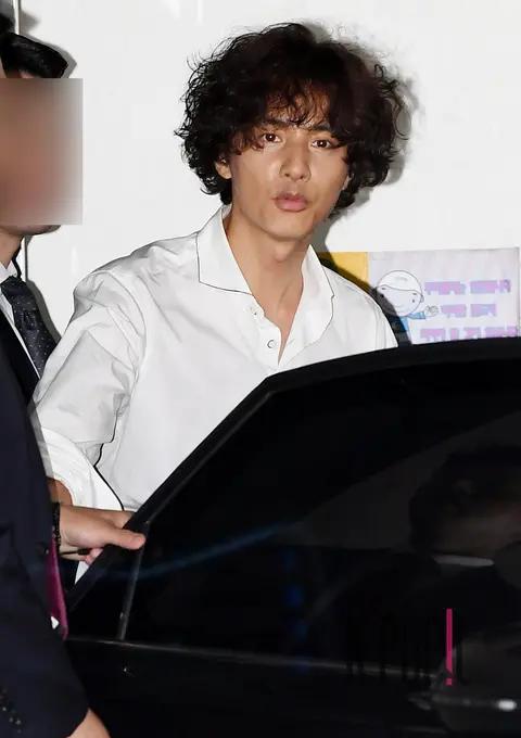 Won Bin — Fan Sign