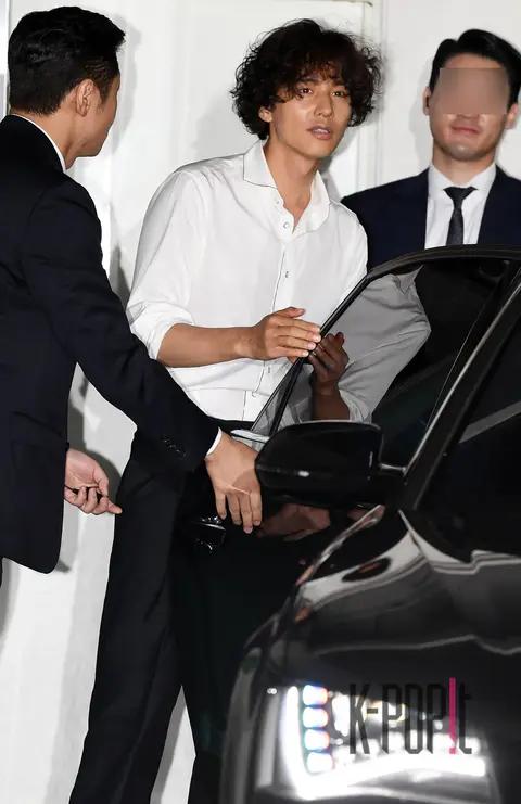 Won Bin — Fan Sign