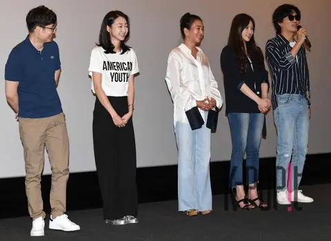 Group — Witch Stage Greeting — 2018-07-08