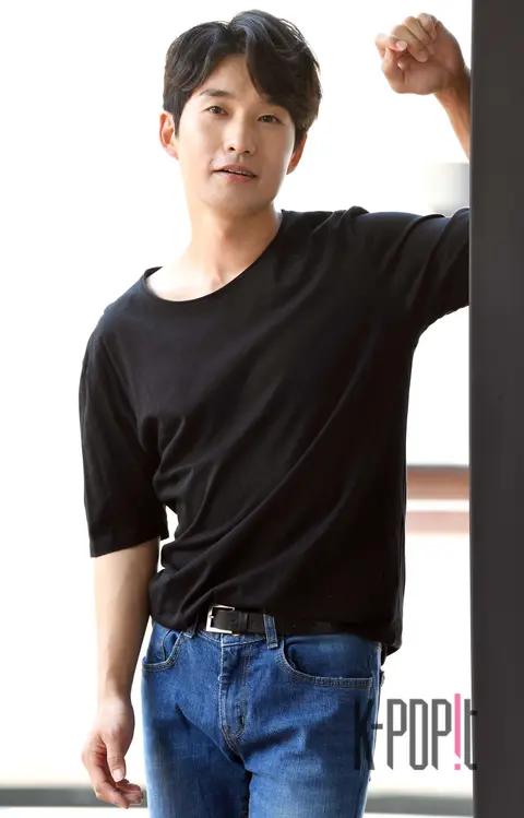 Ryu Deok-hwan — Miss Hammurabi Interview