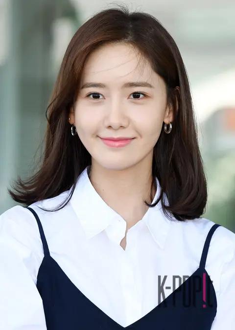 Girls' Generation, YoonA — Airport