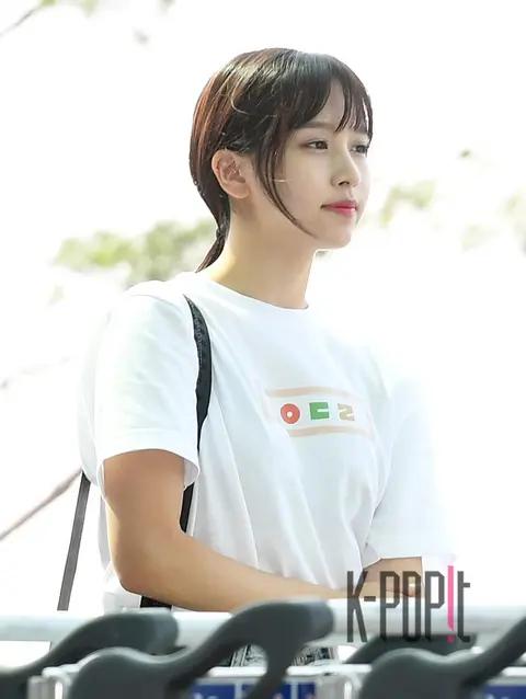 TWICE, Mina — Airport