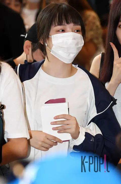 GFRIEND, Yerin — Airport