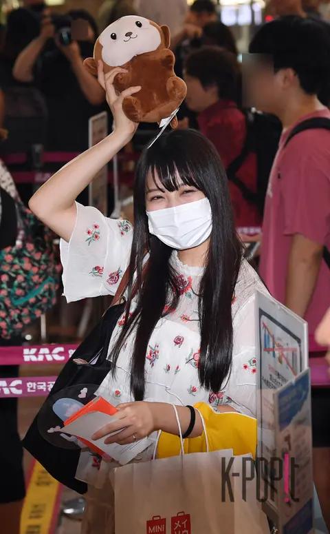 Produce 48, Shiroma Miru — Airport