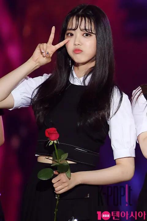 Weki Meki, Ji Su-yeon — Korea Music Festival