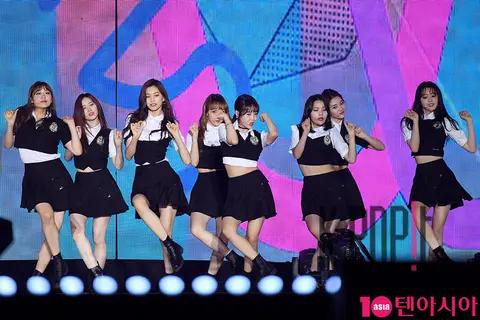 Weki Meki 1 — Korea Music Festival