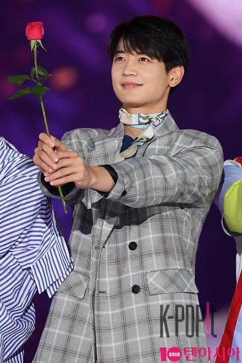 SHINee, Min Ho 1 — Korea Music Festival