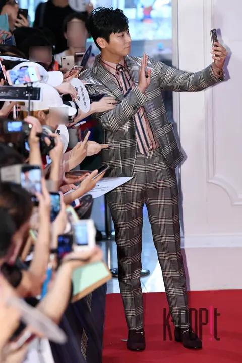 Ju Ji-hun — Assassination Red Carpet