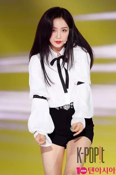 gugudan, Hana 4 — Korea Music Festival