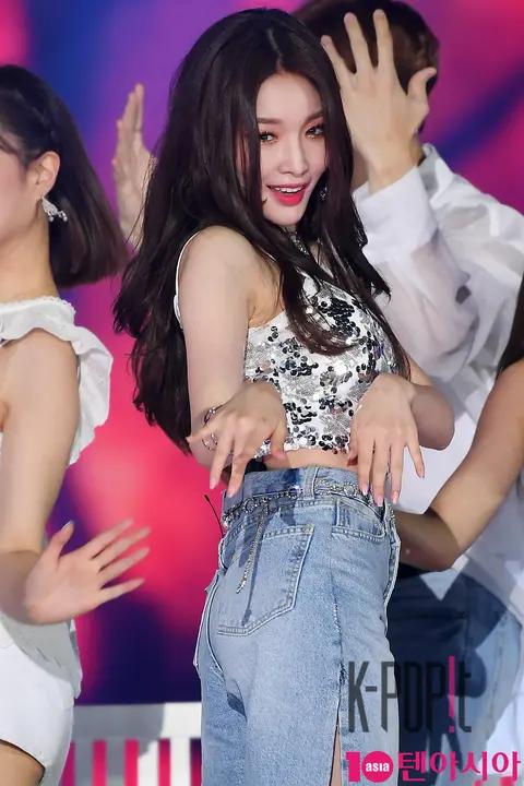 Chungha — Korea Music Festival