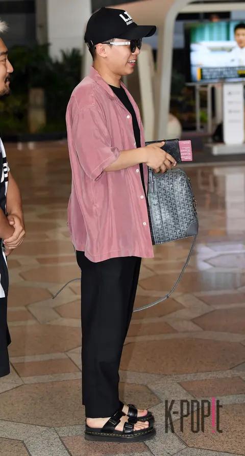 Yang Se-hyung 1 — Airport