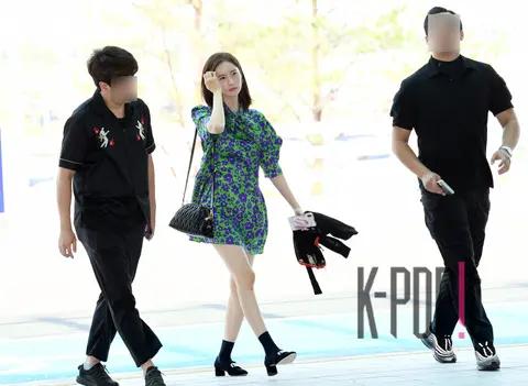 Girls' Generation, YoonA — Airport