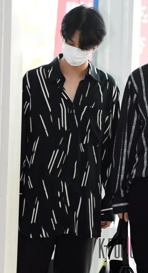 Wanna One, Bae Jin-young — Airport
