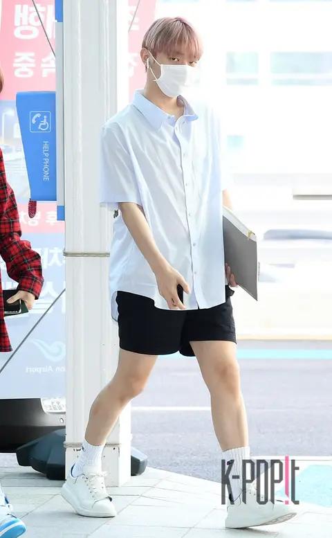 Wanna One, Yoon Ji-sung — Airport