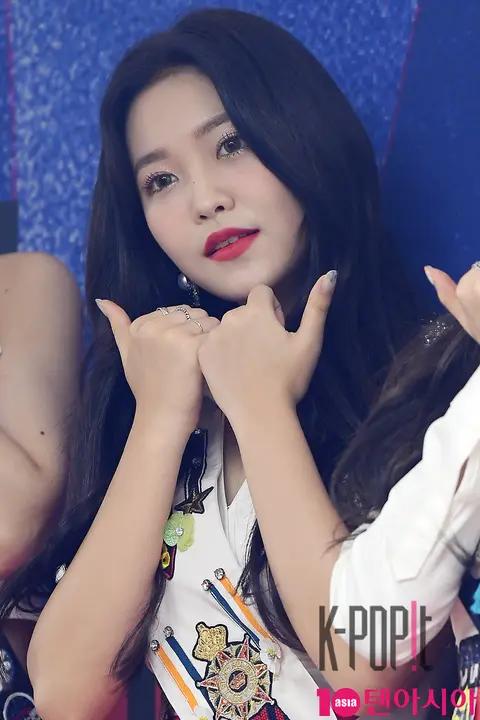 Red Velvet, Yeri — Red Velvet Press Conference