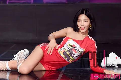 DIA, JENNIE — DIA Showcase