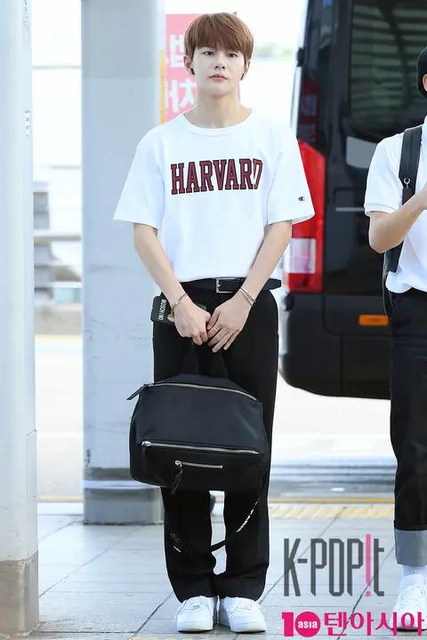 Golden Child, Choi Bo-min — Airport