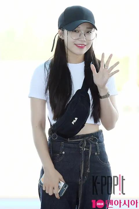 Apink, Eunji (Apink) — Airport