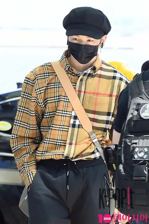 Wanna One, Kang Daniel — Airport
