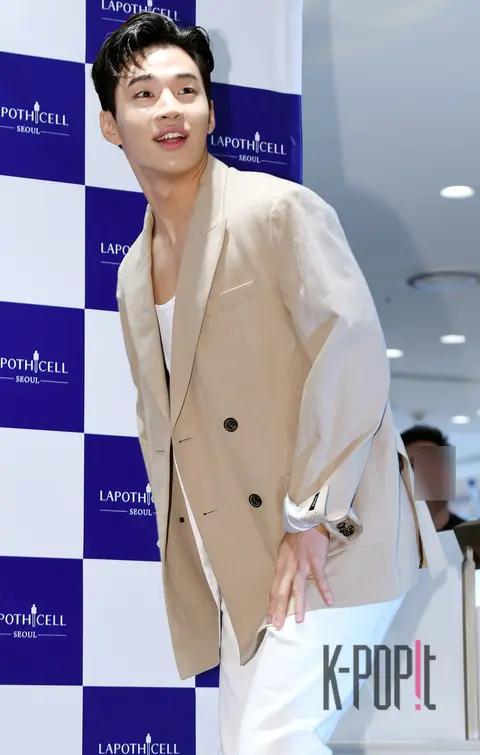 Henry — Lancôme Photocall
