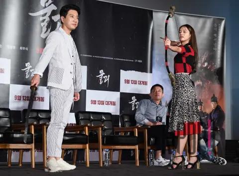 Kim Myung-min, Hye-ri — The Aquamarine Production Briefing