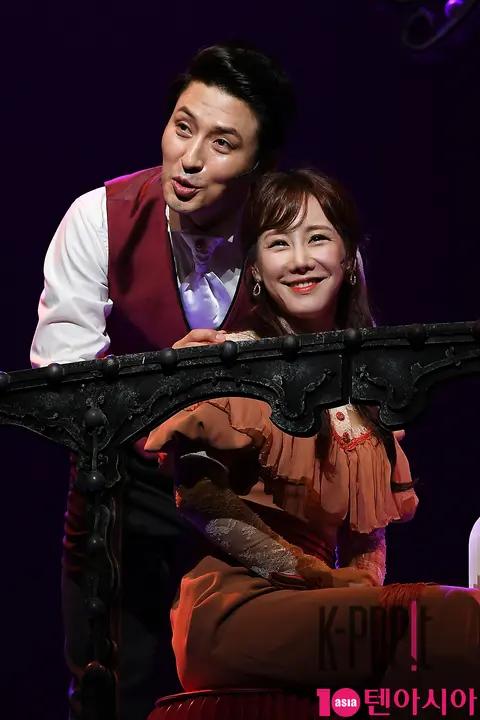 Kim Joon-hyun, Kim So-hyang — Barnum Press Call