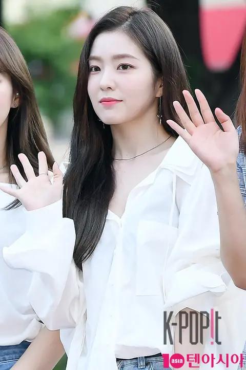 Red Velvet, Irene — Music Bank Arrival