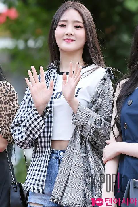 (G)I-DLE, Minnie (aespa) — Music Bank Arrival