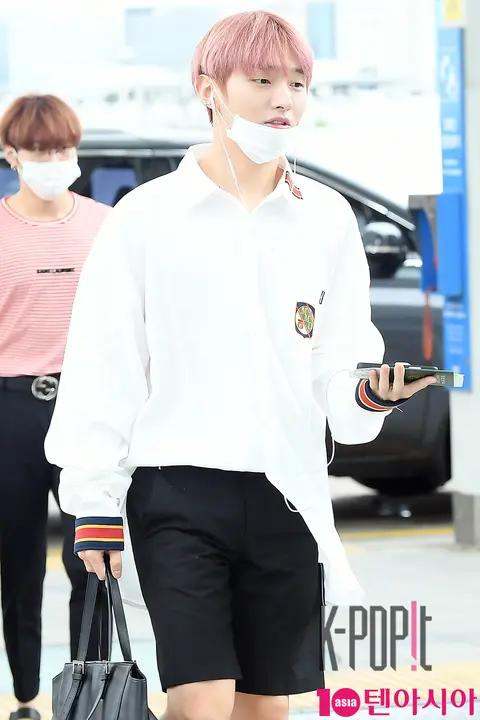 Wanna One, Yoon Ji-sung — Airport