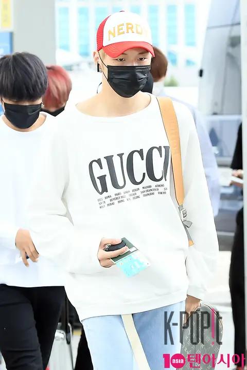 Wanna One, Kang Daniel — Airport