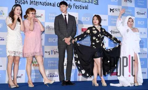 Grip Girls, Group — Busan Comedy Festival Blue Carpet — 2018-08-24