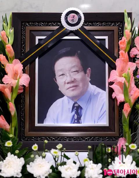 Lee Seung-hyun (Reporter) — Choi Hee-jun Funeral 2