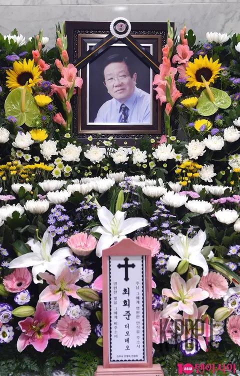 Lee Seung-hyun (Reporter) — Choi Hee-jun Funeral 5