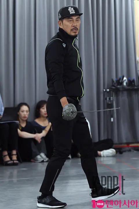 Kim Young-ho — Iron Mask Practice Room Unveiling — 2018-08-29