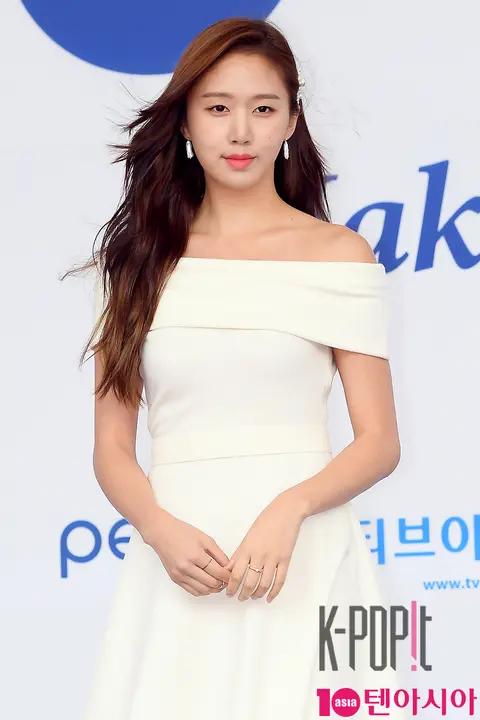 Go Seong-hui — SoribadaAwards Blue Carpet