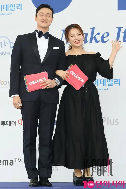 Kim Won-hyo, Shim Jin-hwa — SoribadaAwards Blue Carpet