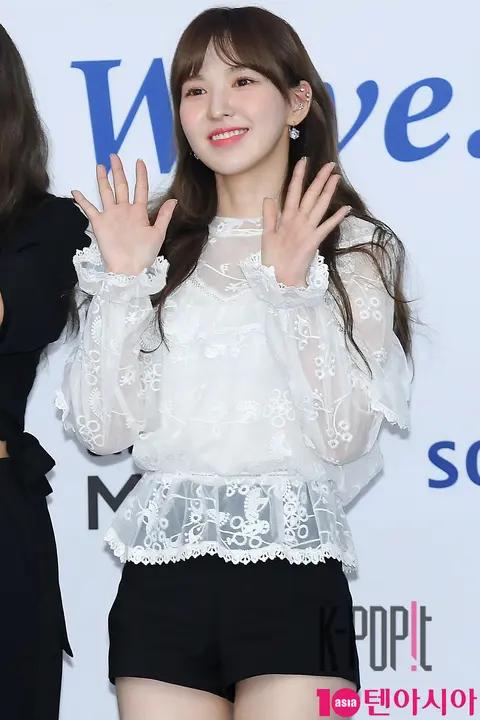 Red Velvet, Wendy — SoribadaAwards Blue Carpet