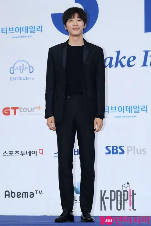 Shin Hyun-soo — SoribadaAwards Blue Carpet