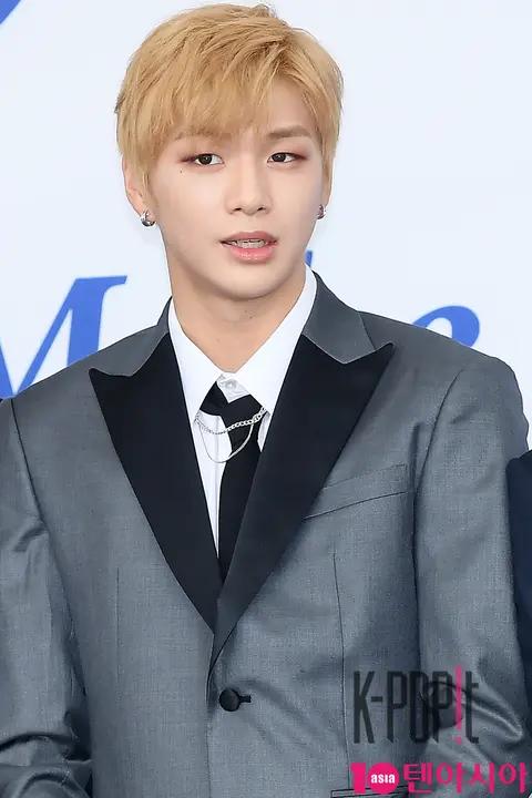 Wanna One, Kang Daniel 1 — SoribadaAwards Blue Carpet