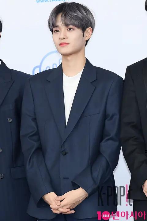 Wanna One, Lee Dae-hwi — SoribadaAwards Blue Carpet