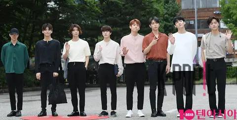 SF9 — Music Bank Arrival