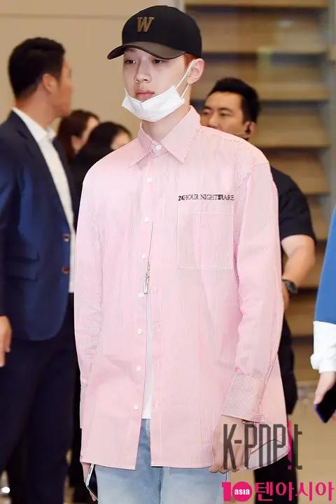 Wanna One, Lai Guanlin (member 1) — Airport