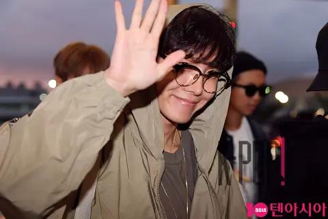 BTS, j-hope — Airport